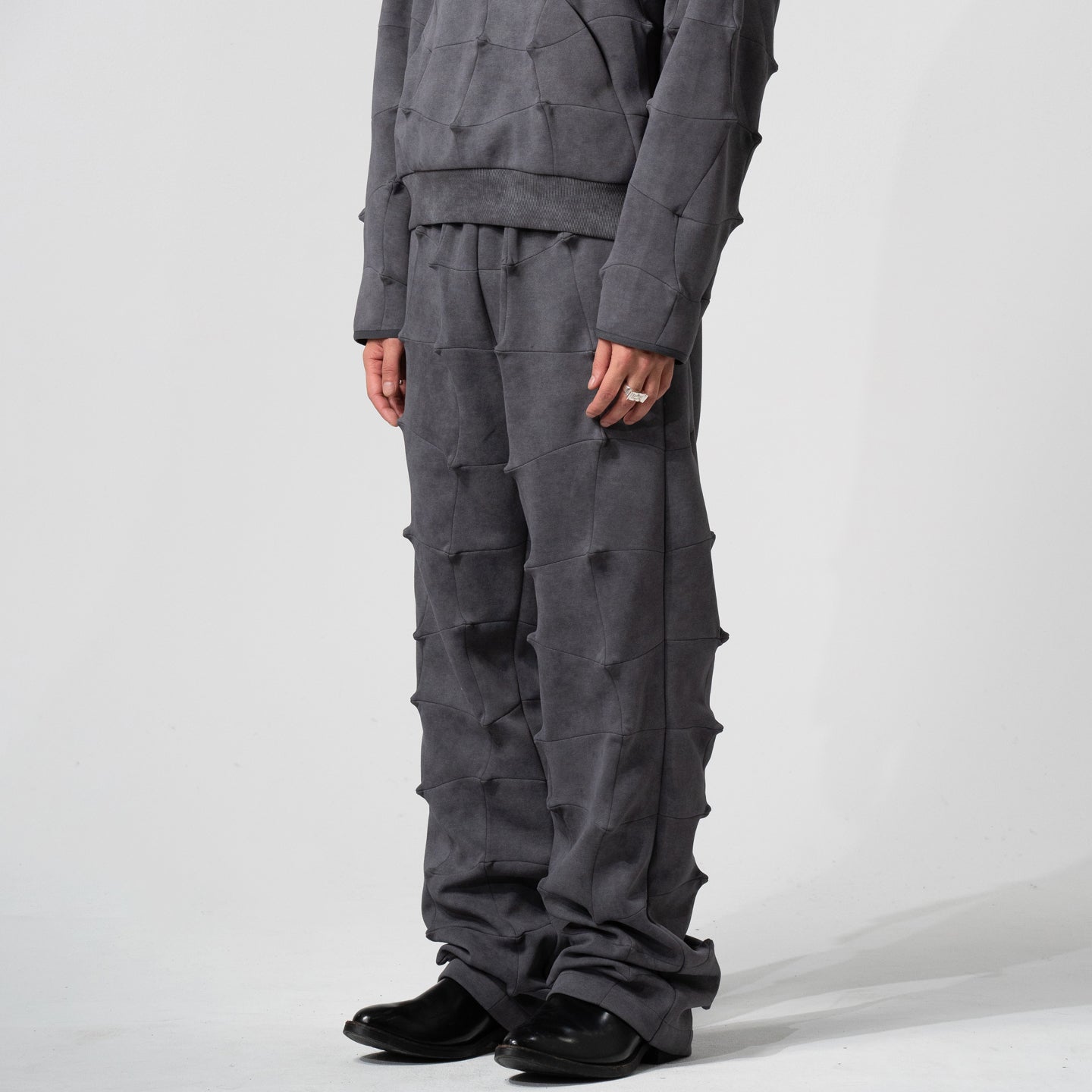 WIREFRAME PANTS