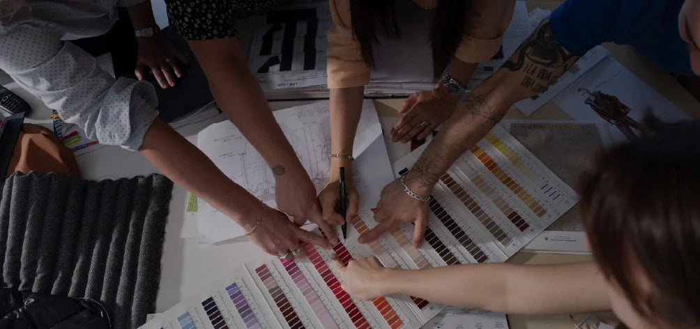 Chinese traditional fabrics shine on the international fashion stage