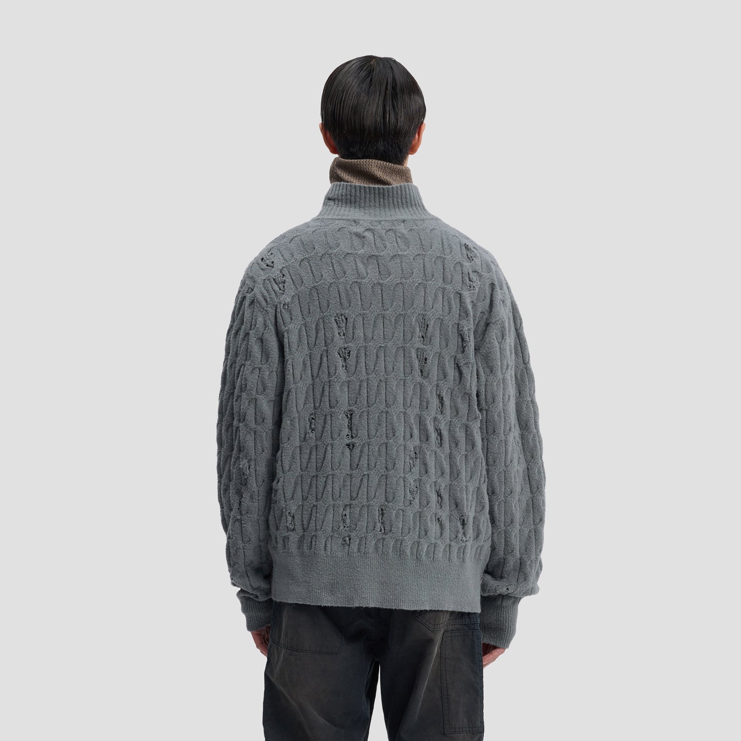 HOLLOWER KNIT SWEATER